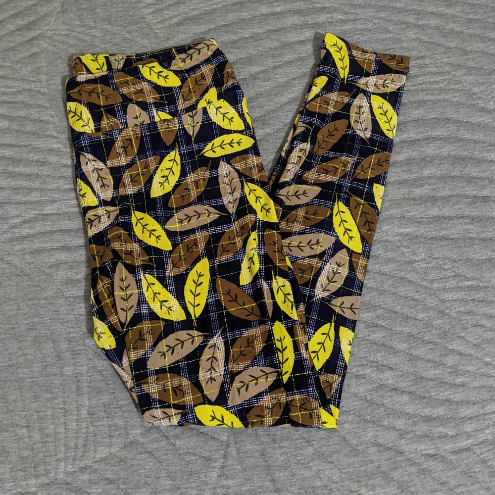 Lularoe TC Plaid Fall Leaves Leggings
